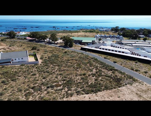 944M² VACANT LAND FOR SALE IN BRITANNICA HEIGHTS